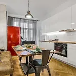 Design Spacy By Center * Praga